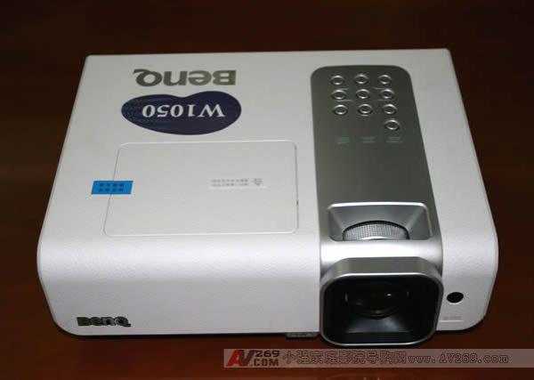 明基W1050投影機
