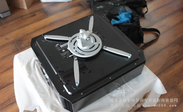 JVC XC980 3D投影機吊架安裝方法