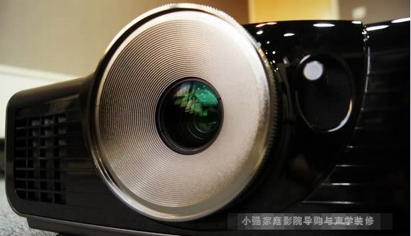 明基W7000投影機(jī)
