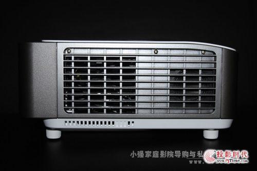 明基W1500評(píng)測(cè)——外觀(guān)
