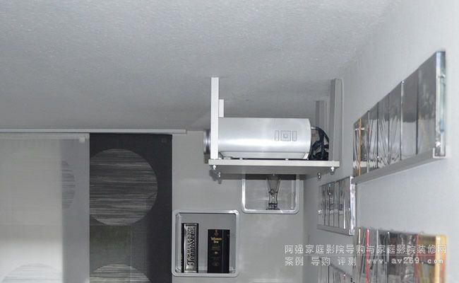 吊裝投影機(jī)